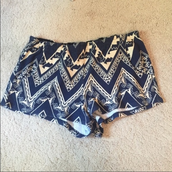 Urban Outfitters Staring At Stars xs boho shorties - Picture 1 of 7
